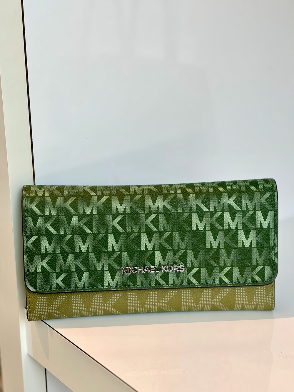 Michael Kors Jet Set Travel Signature Logo Tri-Fold Wallet
